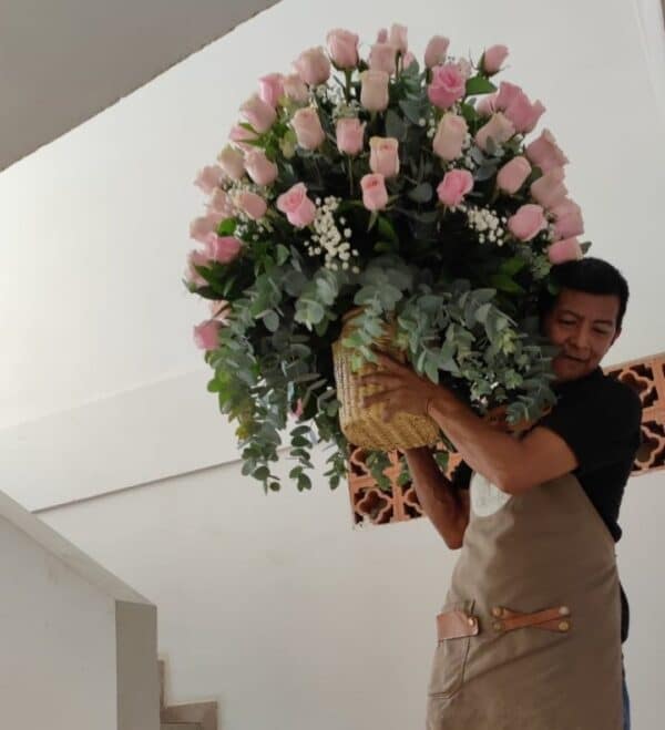 Ramo De Rosas Rosado de Elegancia - Imagen 3