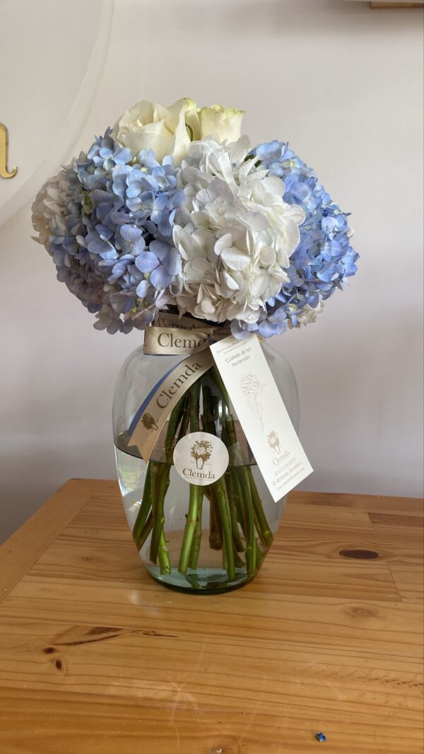 Jarron de Hortensias y Rosas - Imagen 2