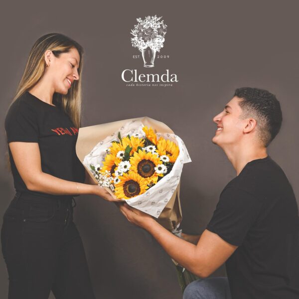 Bouquet de Girasoles Elegance - Imagen 2